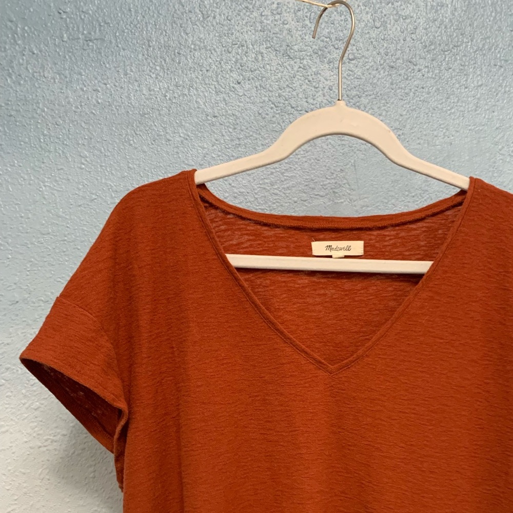 Madewell Rust Orange v-neck soft/slouchy tee. Cotton blend.